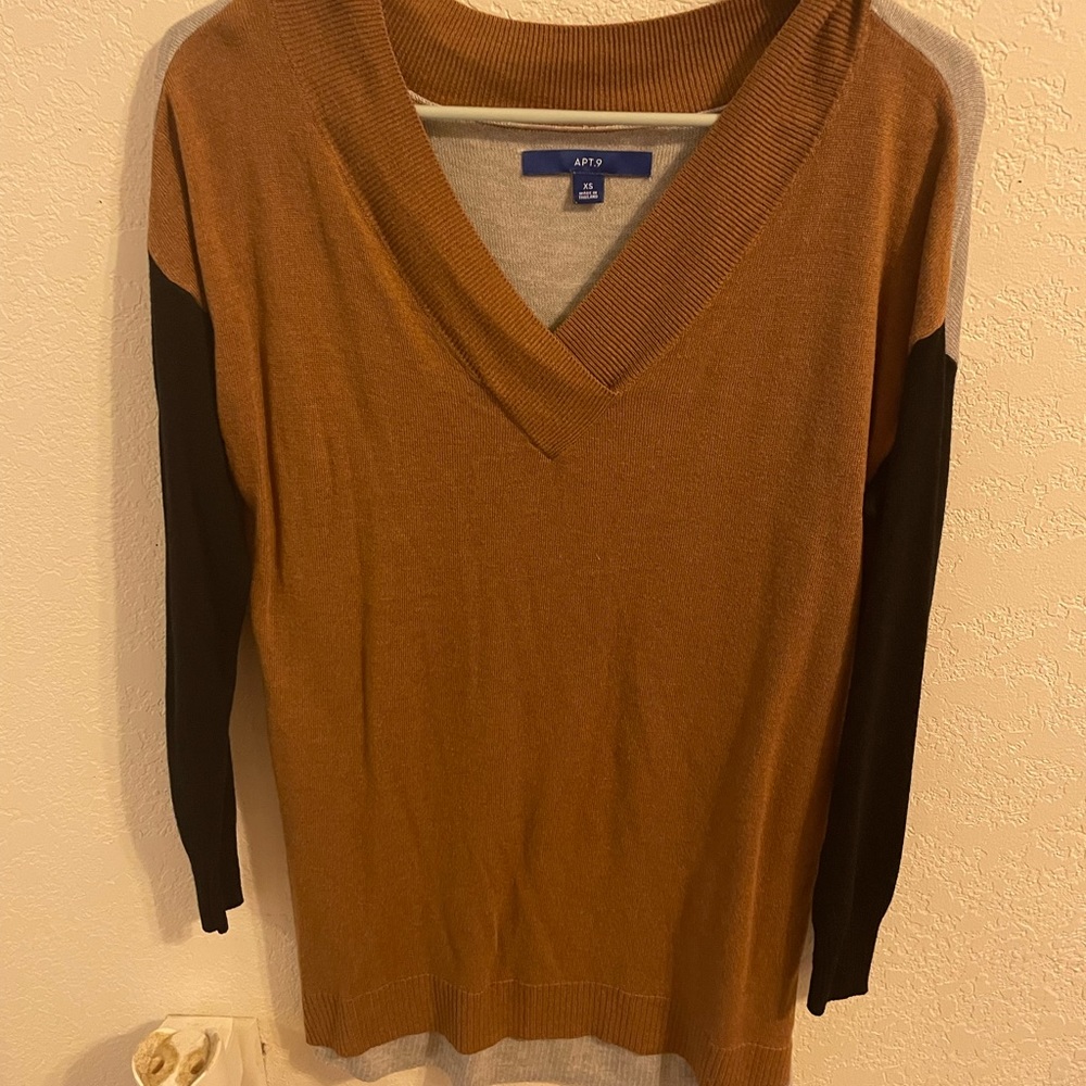 Apt. 9 sweater